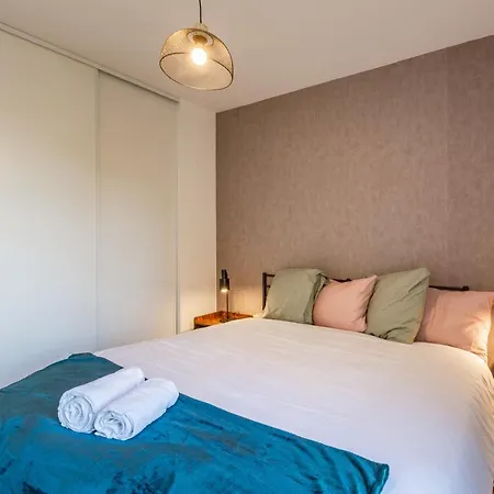 Luxe Flat For 7 - Fairytale Factory Apartment Bussy-Saint-Georges
