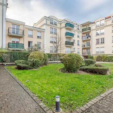 Luxe Flat For 7 - Fairytale Factory Bussy-Saint-Georges