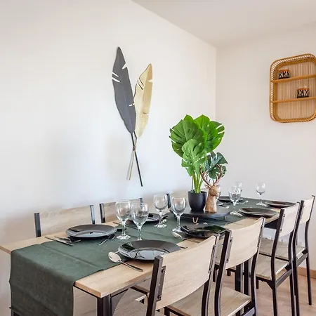 Apartment Luxe Flat For 7 - Fairytale Factory *