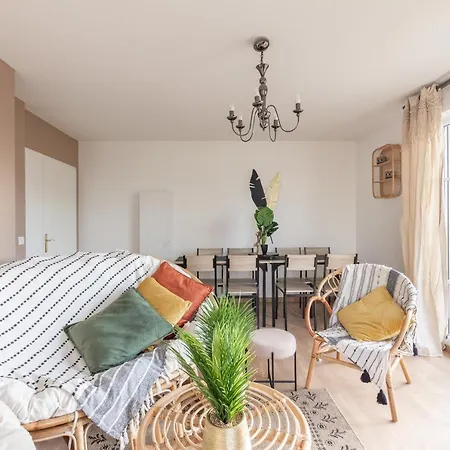 Luxe Flat For 7 - Fairytale Factory * Bussy-Saint-Georges